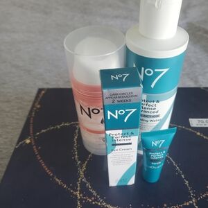 No7 Protect & Perfect Set, 4 items